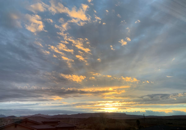 Sunrise over Zions National Park.