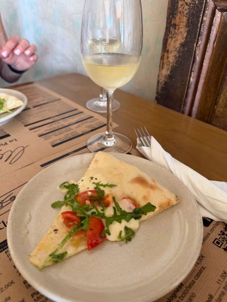 Pizza and wine.